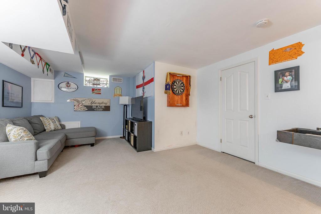 106 Spruce Ln