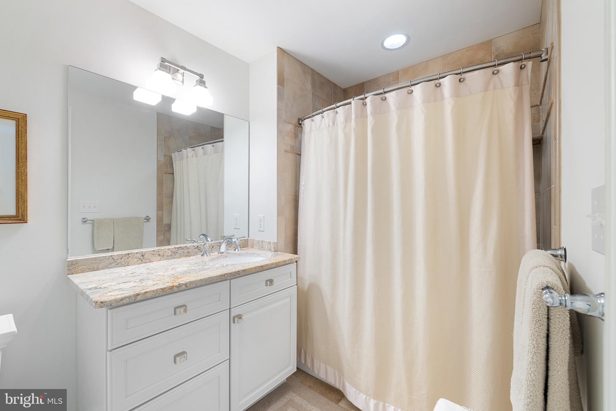 115 E Montgomery Ave #2-B