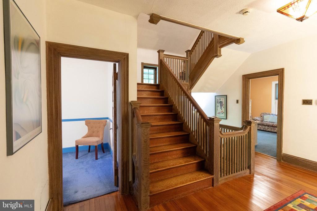 1009 SHARPLESS ROAD