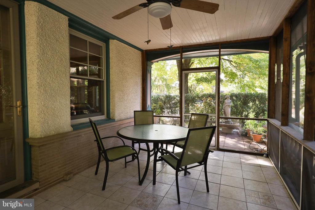 1009 SHARPLESS ROAD
