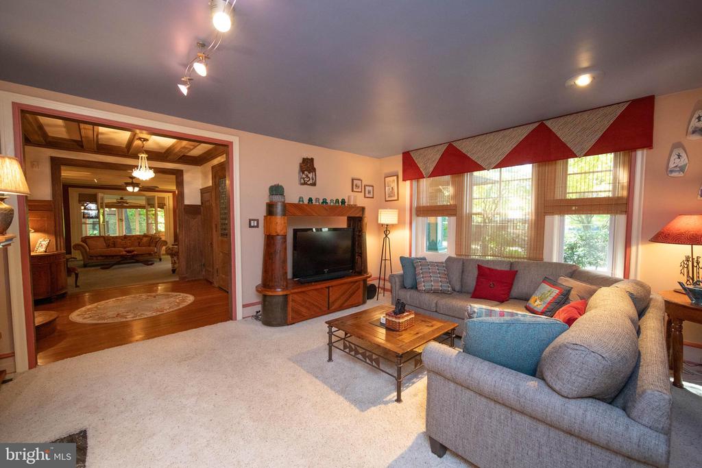 1009 SHARPLESS ROAD