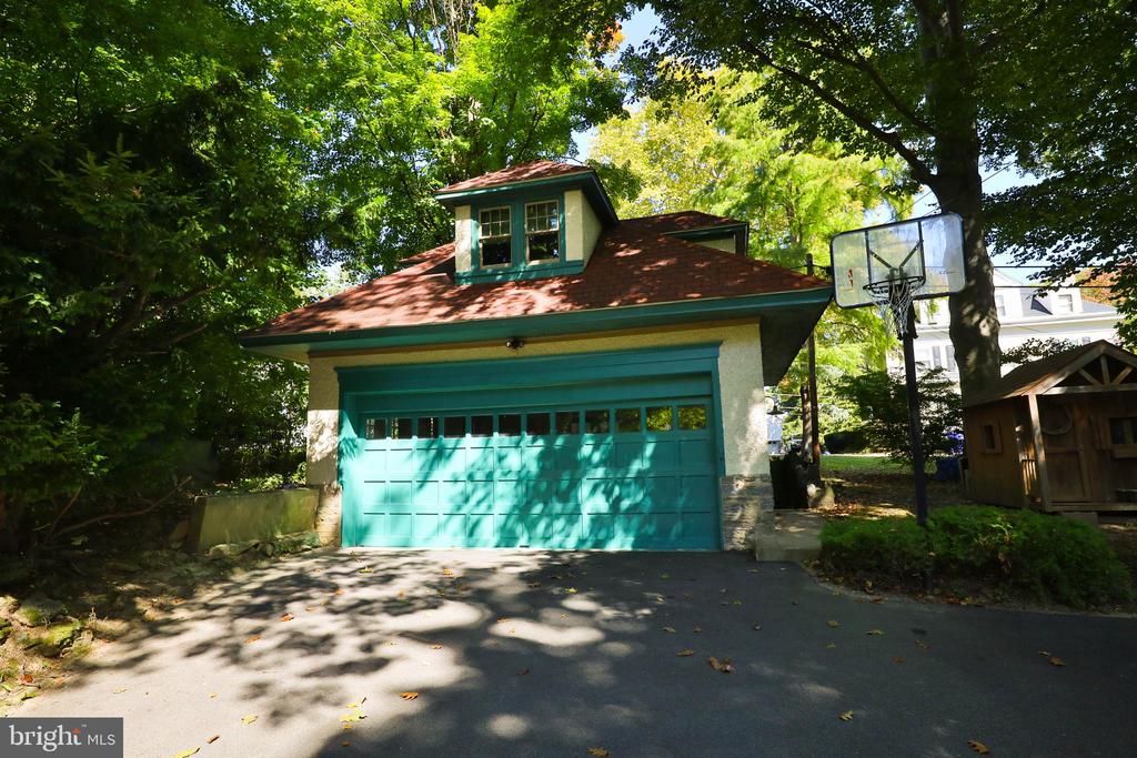 1009 SHARPLESS ROAD