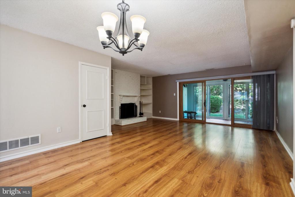 58 Twin Brooks Dr