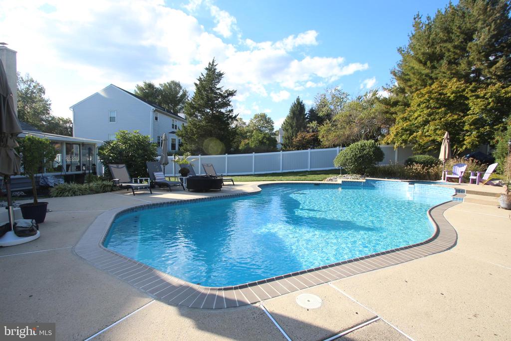 920 CAPITOL ROAD