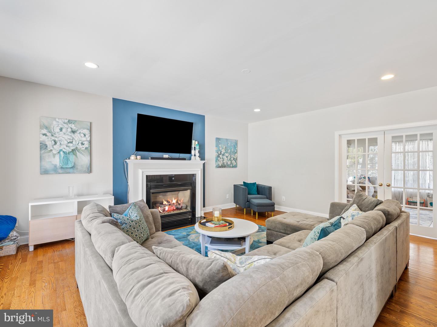 1211 Fairacres Rd