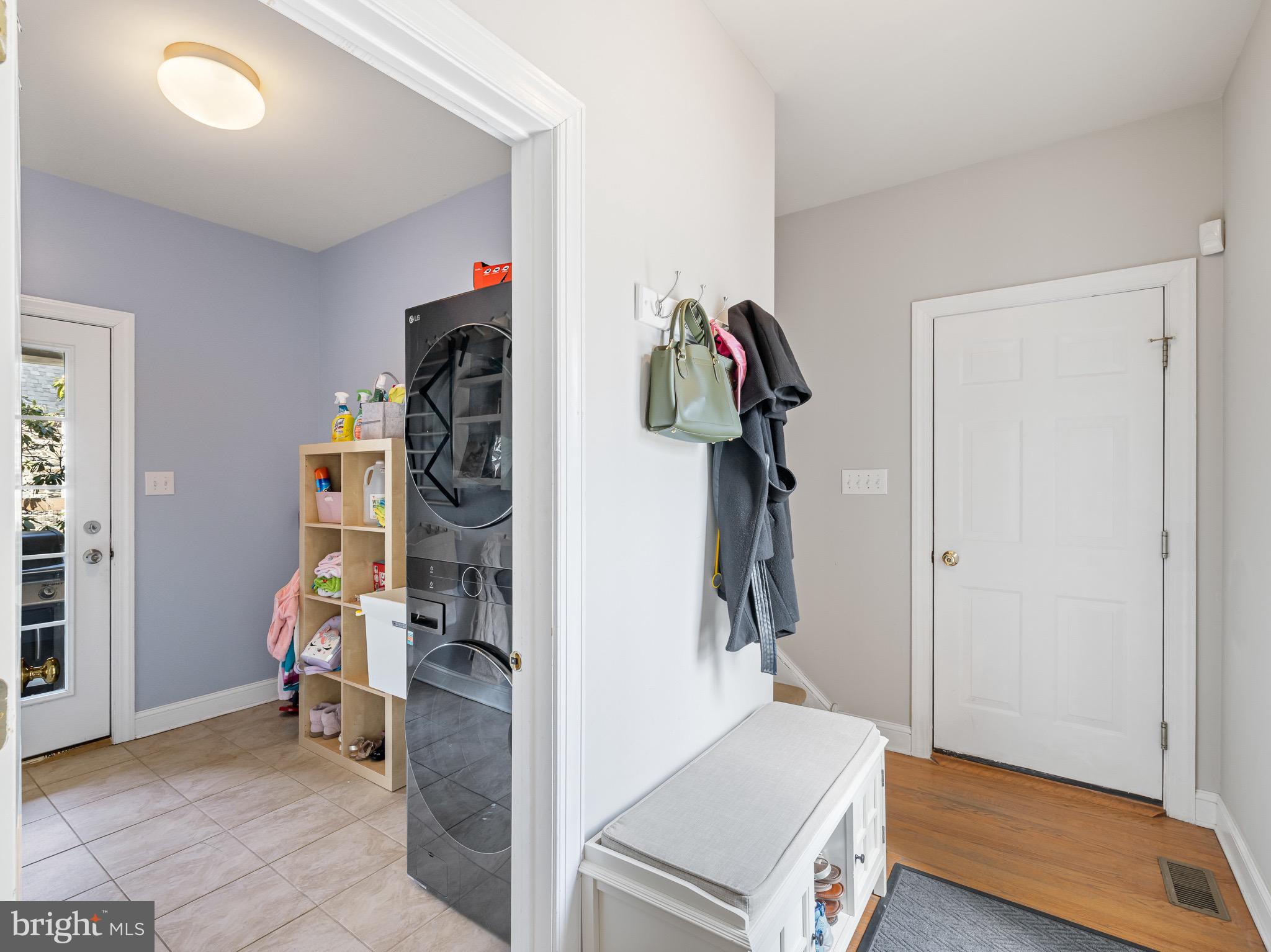 1211 Fairacres Rd