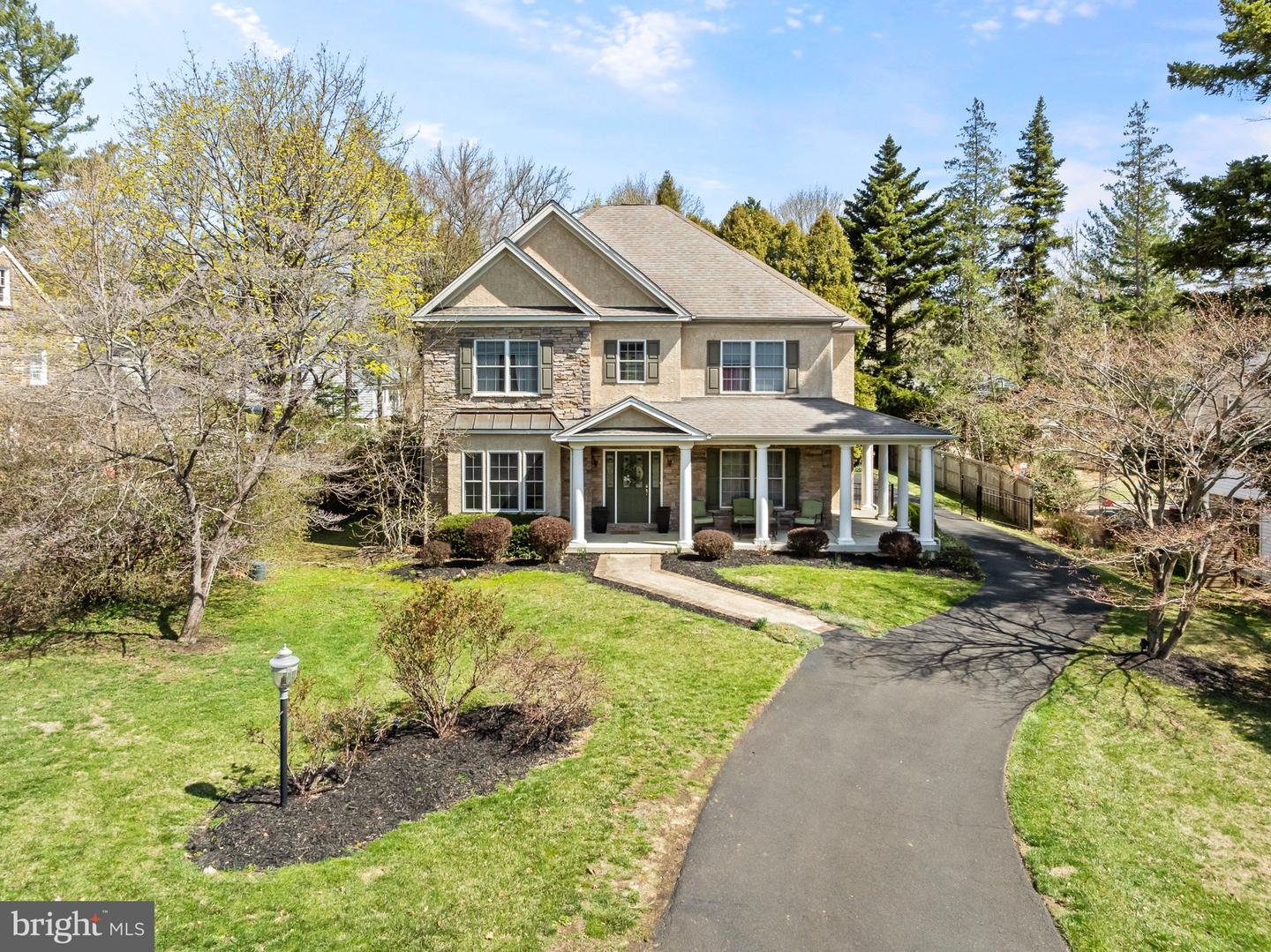 1211 Fairacres Rd
