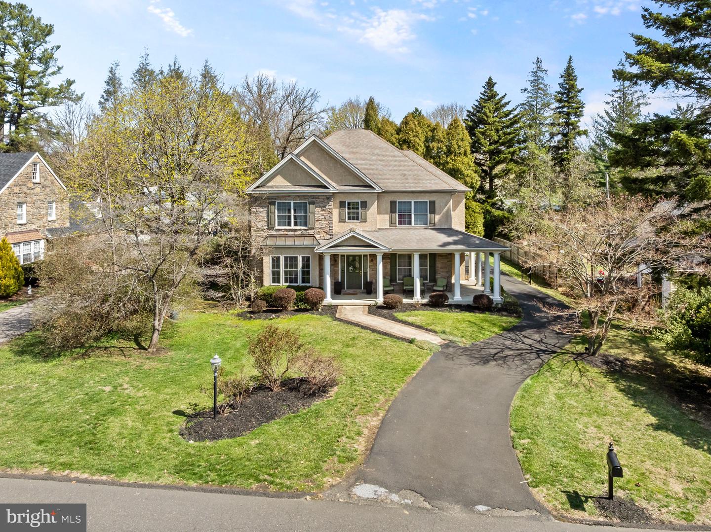 1211 Fairacres Rd
