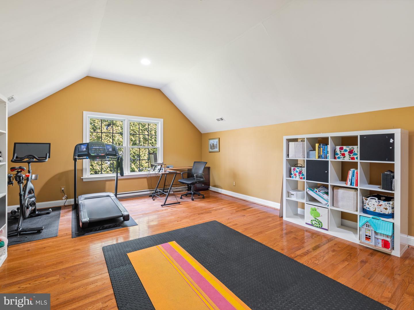 1211 Fairacres Rd