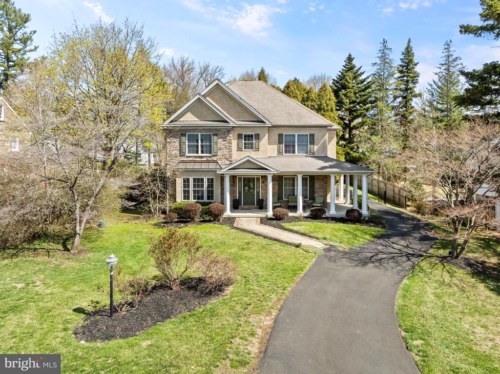 1211 Fairacres Rd