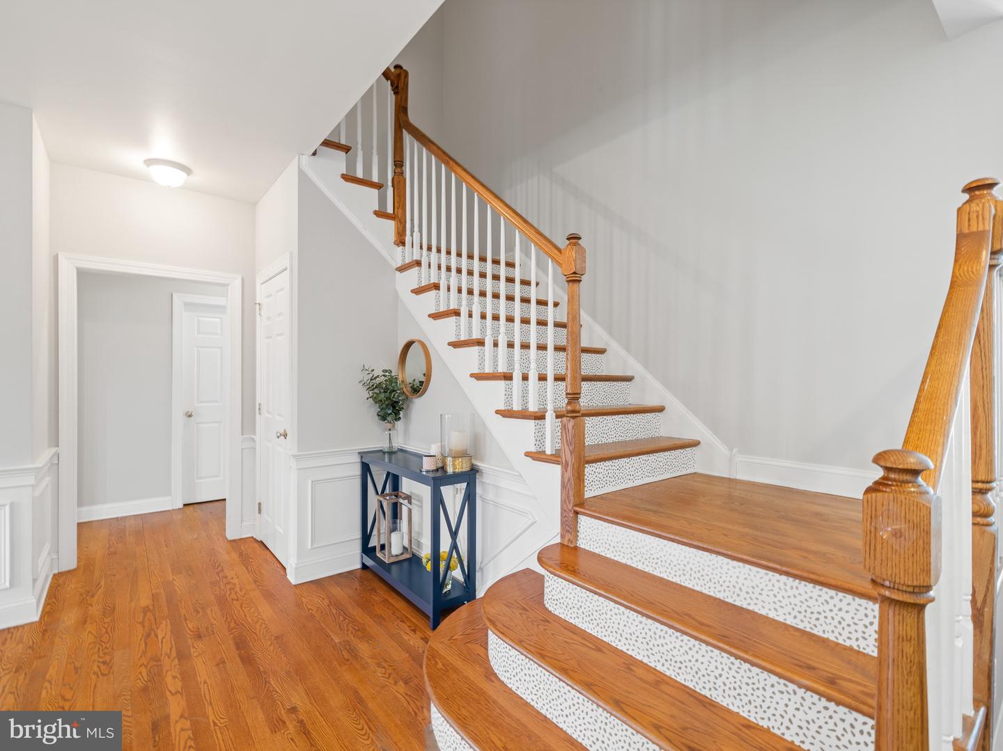 1211 Fairacres Rd