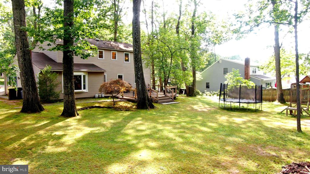 917 CREST ROAD