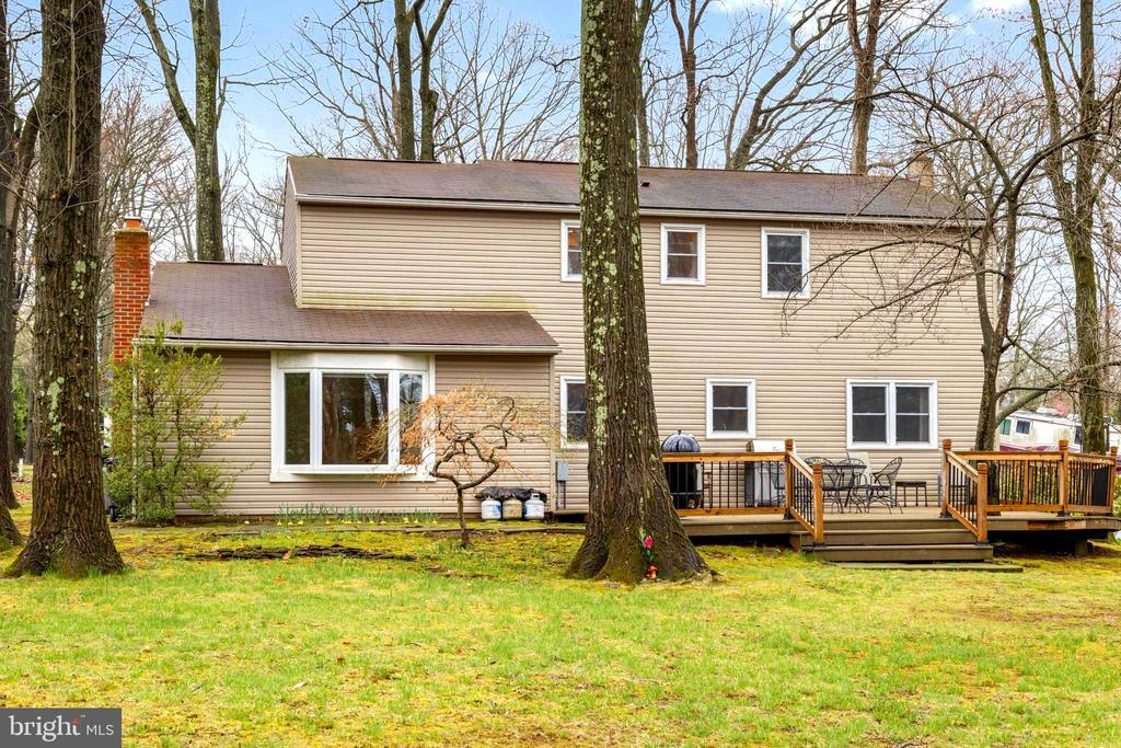 917 CREST ROAD