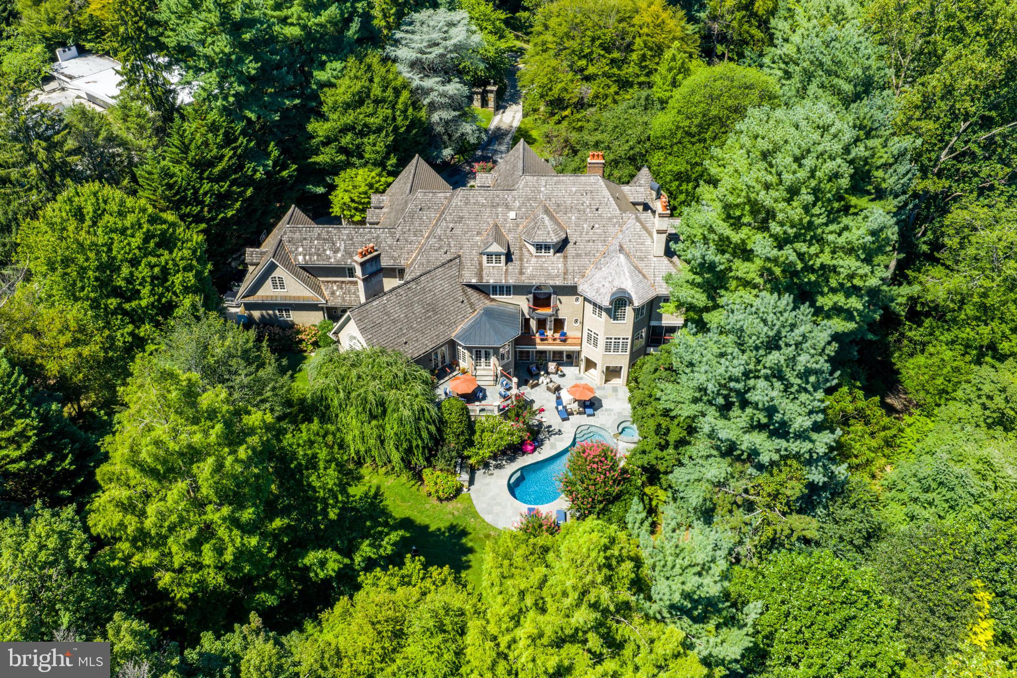 1045 Waverly Rd