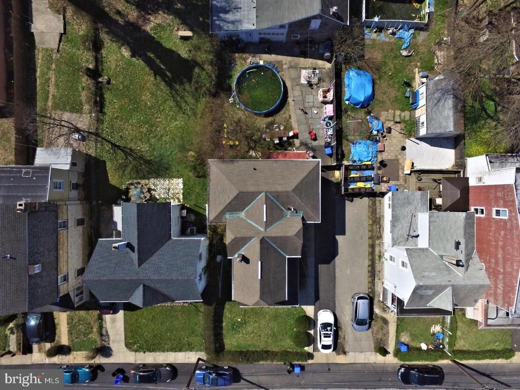 1806 GRAHAM LANE