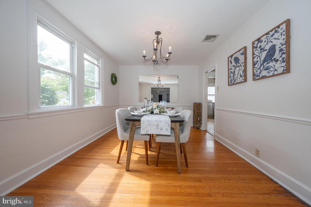 212 HENLEY ROAD