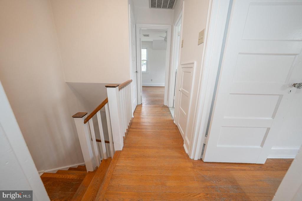 212 HENLEY ROAD