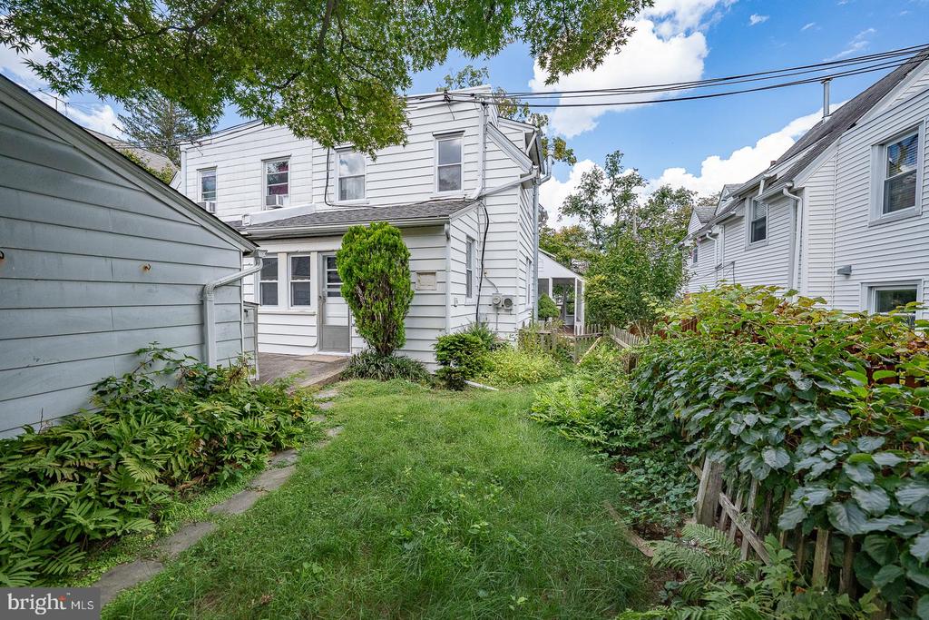 212 HENLEY ROAD