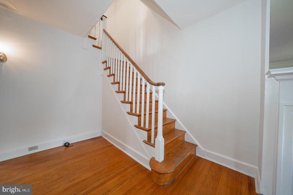 212 HENLEY ROAD
