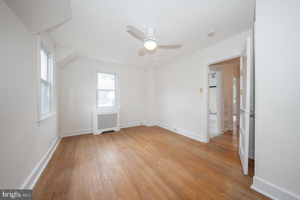 212 HENLEY ROAD