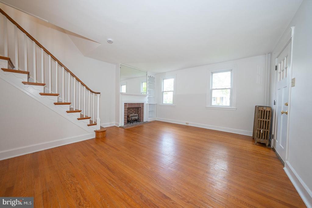212 HENLEY ROAD