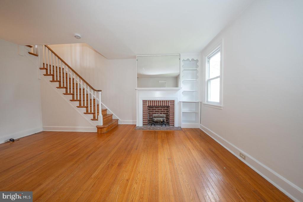 212 HENLEY ROAD