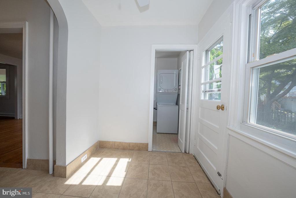212 HENLEY ROAD