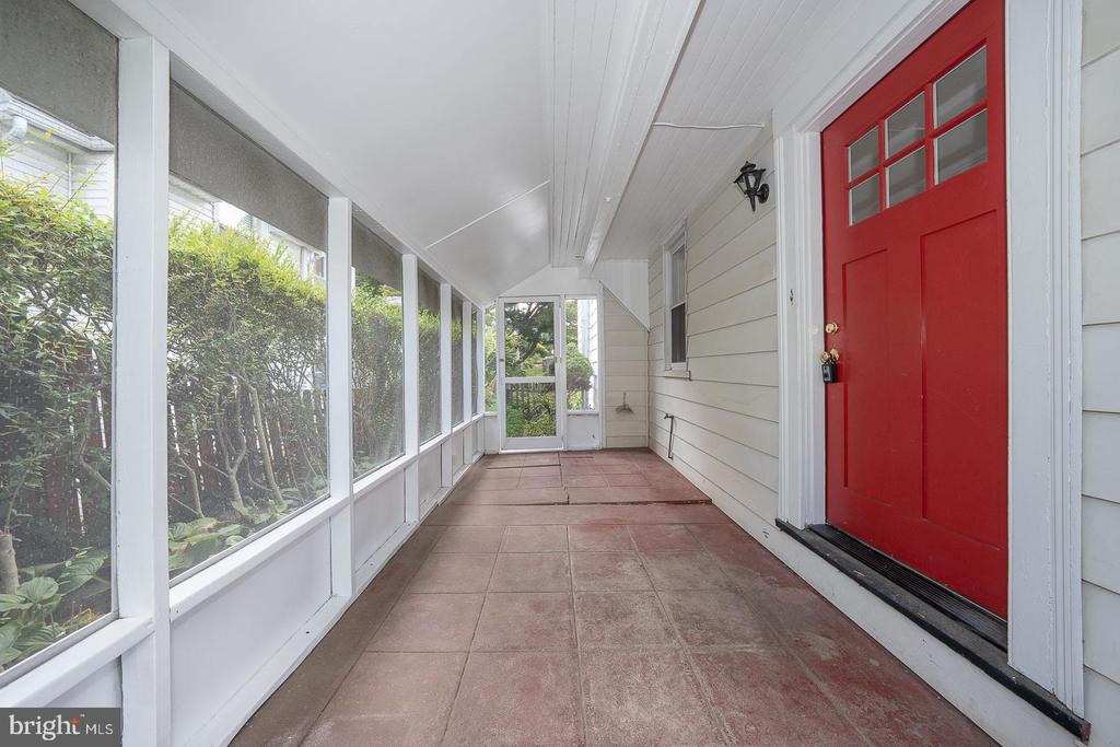 212 HENLEY ROAD