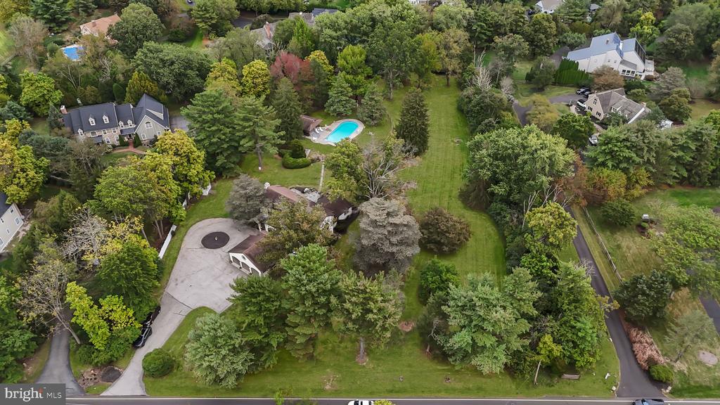 800 PLYMOUTH ROAD