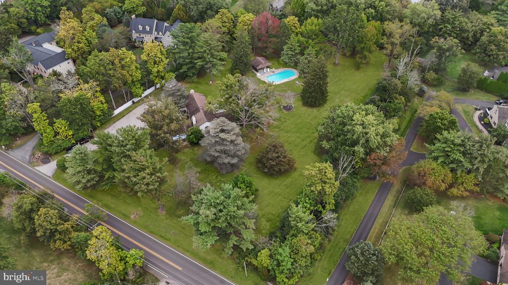 800 PLYMOUTH ROAD
