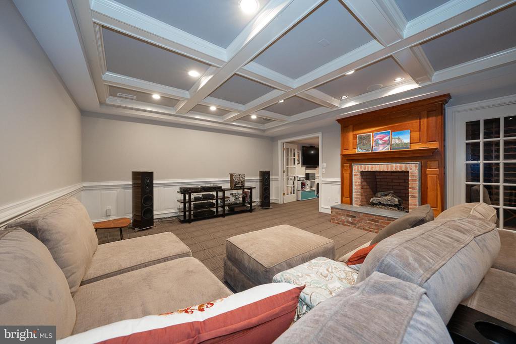 1122 BRYNLAWN ROAD