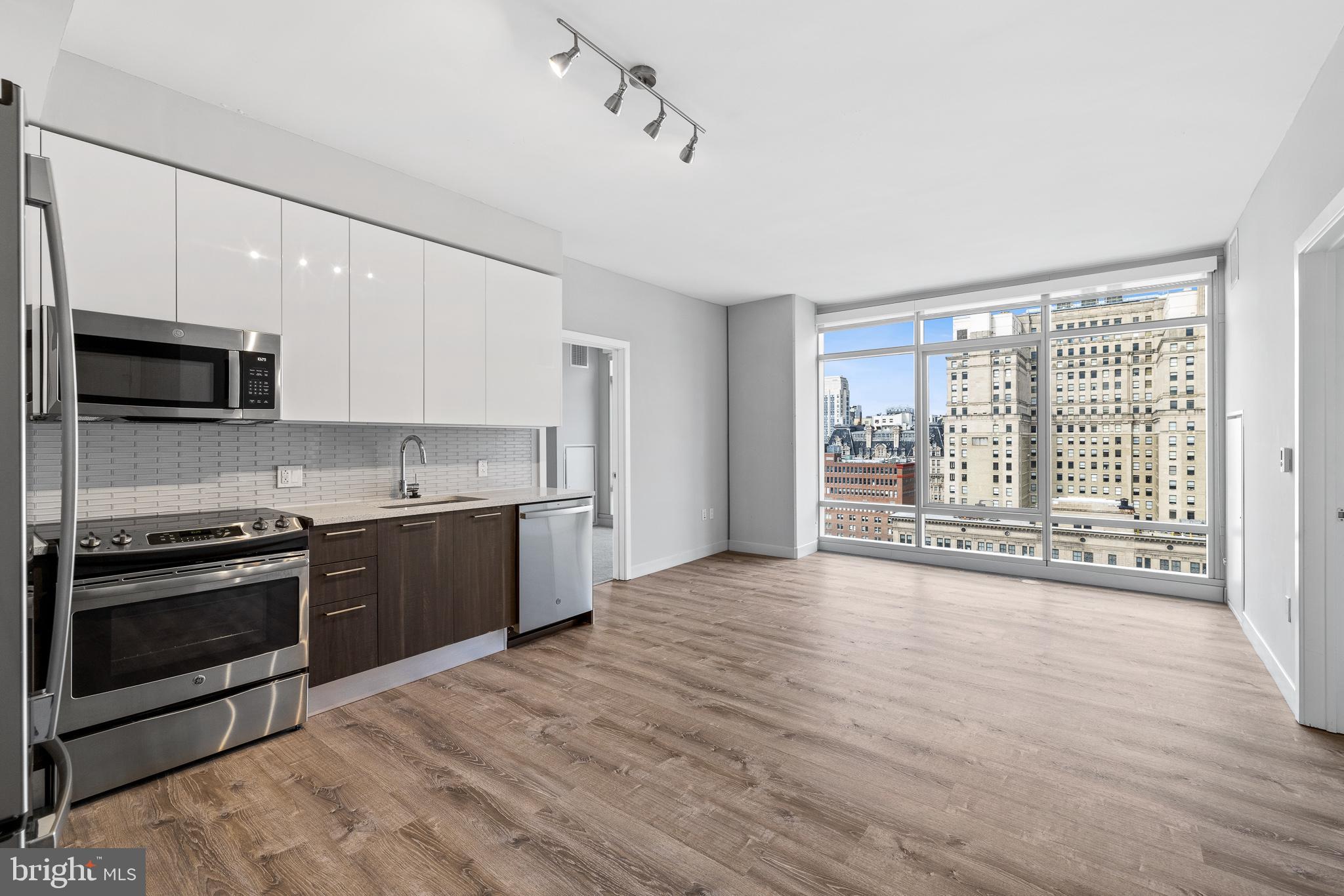 1213 WALNUT STREET Unit: 2405