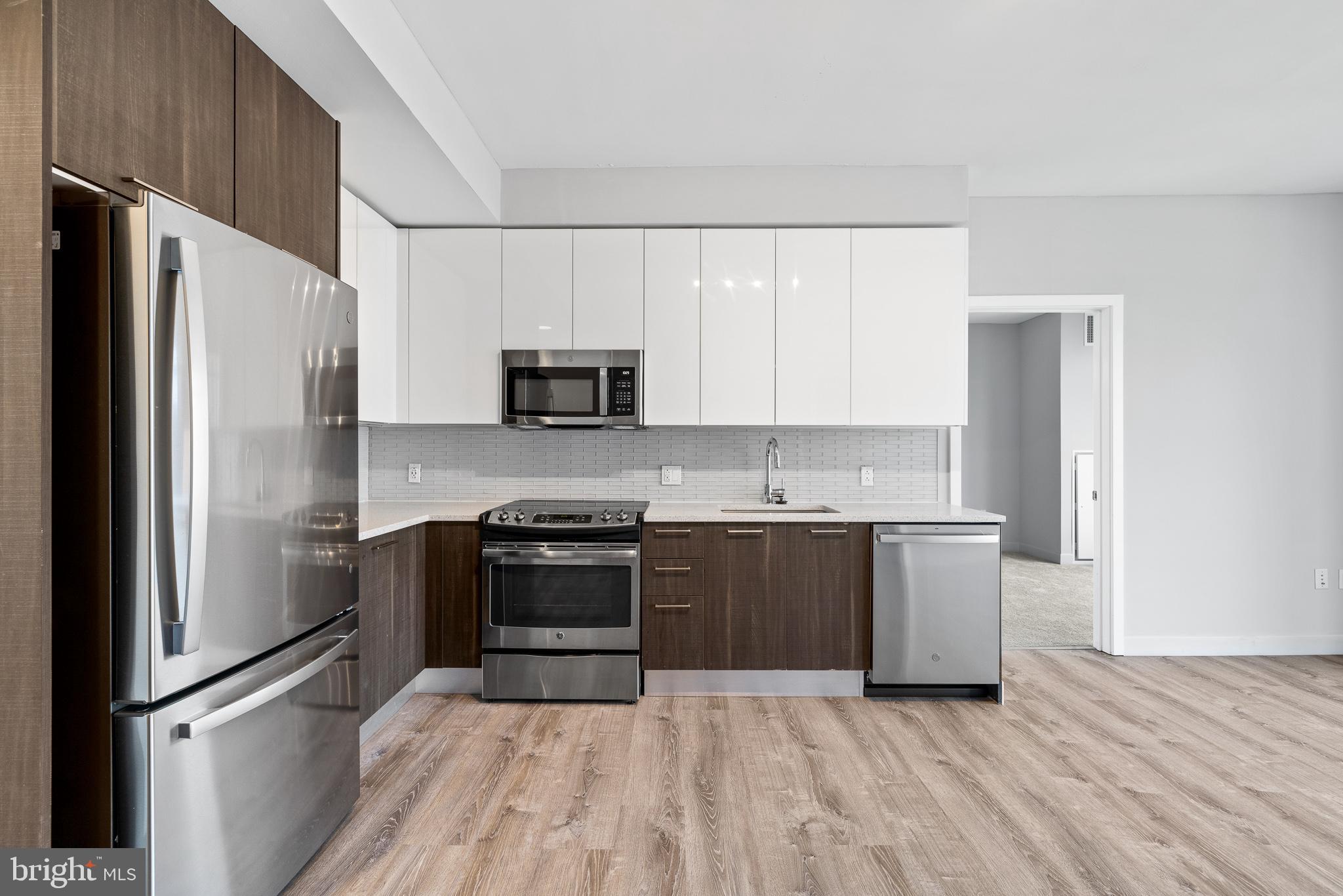 1213 WALNUT STREET Unit: 2405
