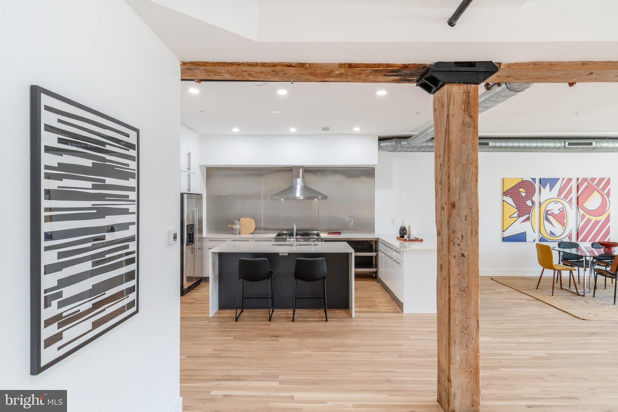 2218 EMERALD STREET