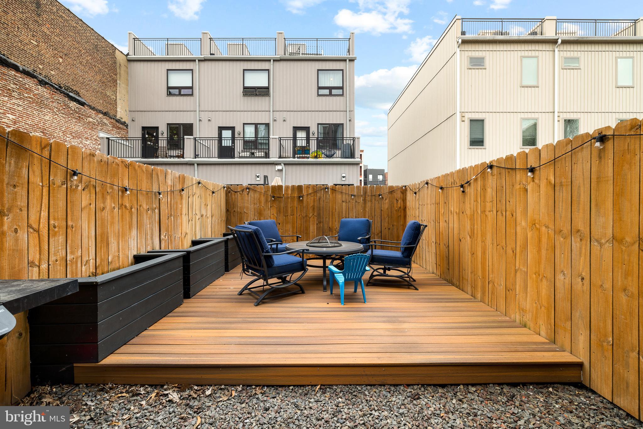 2133 E Sergeant St