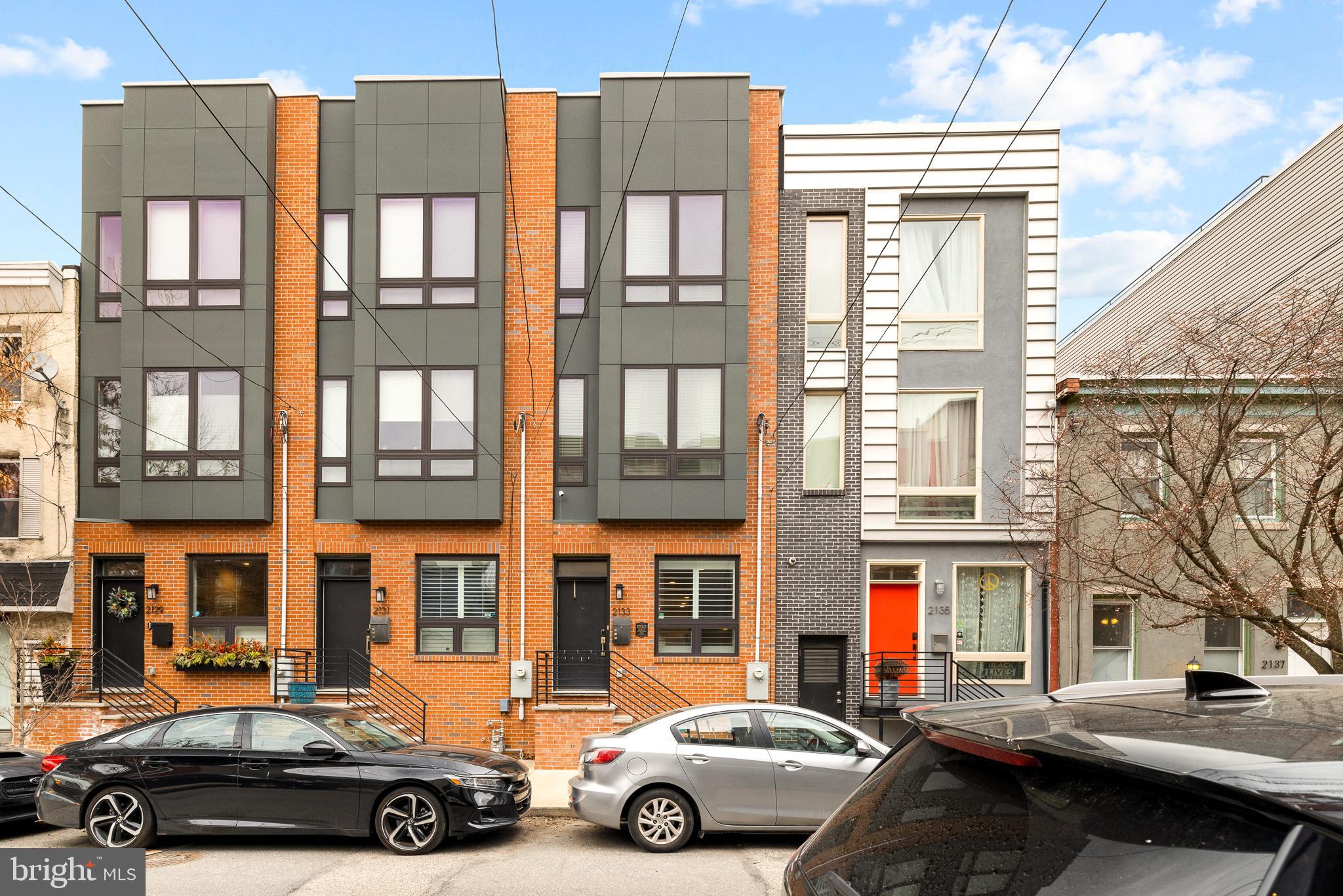 2133 E Sergeant St