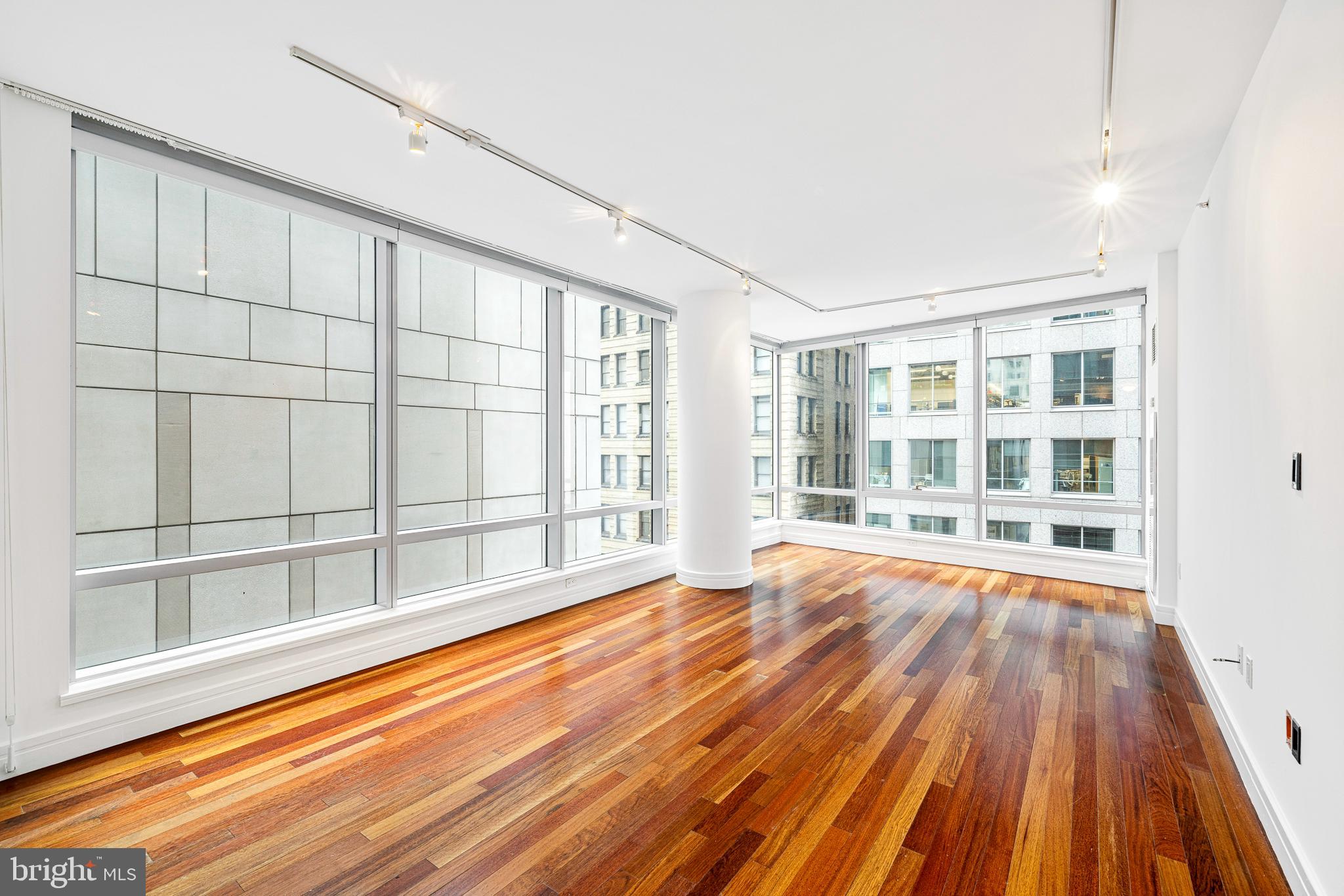 1414 S Penn Sq #8h