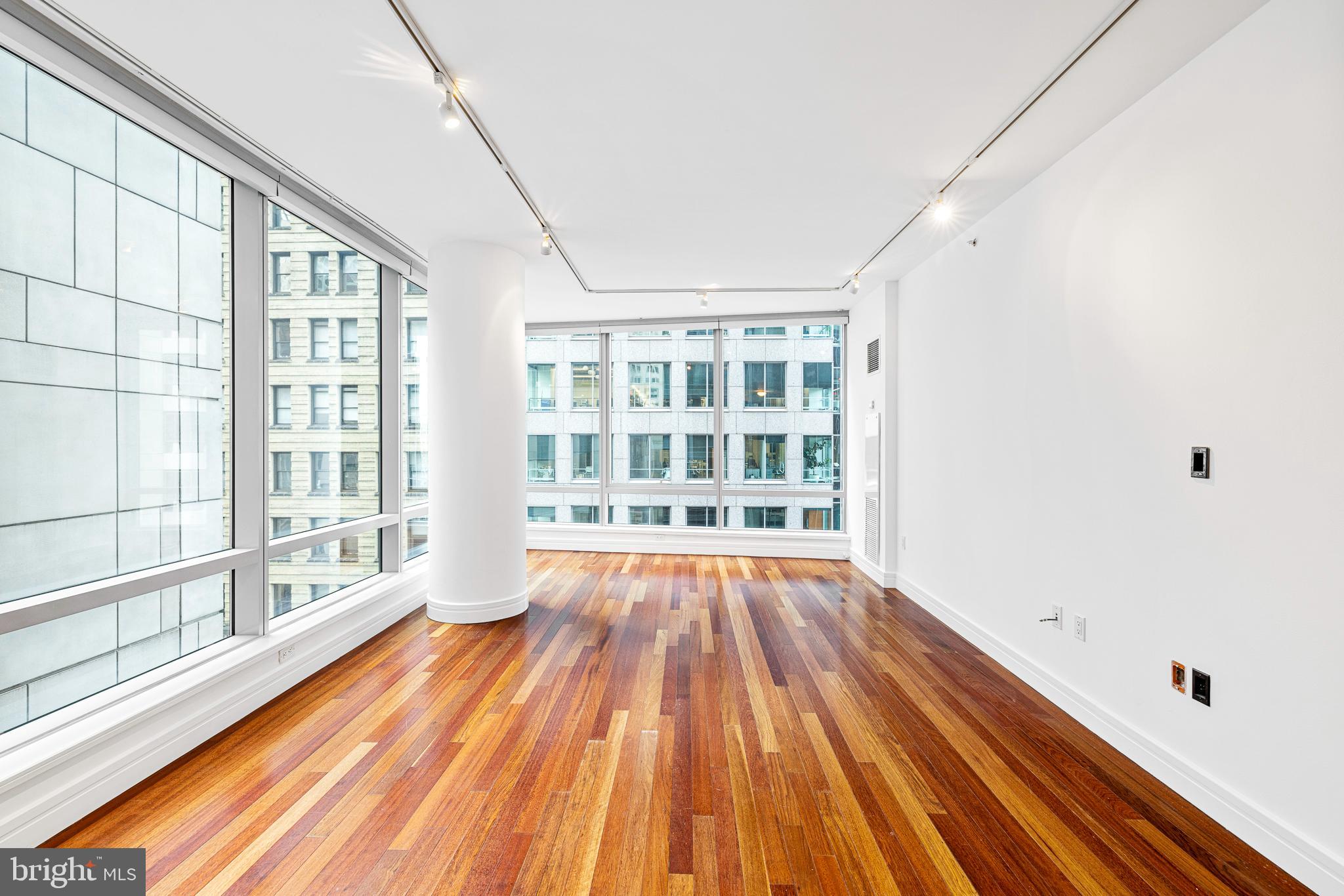 1414 S Penn Sq #8h