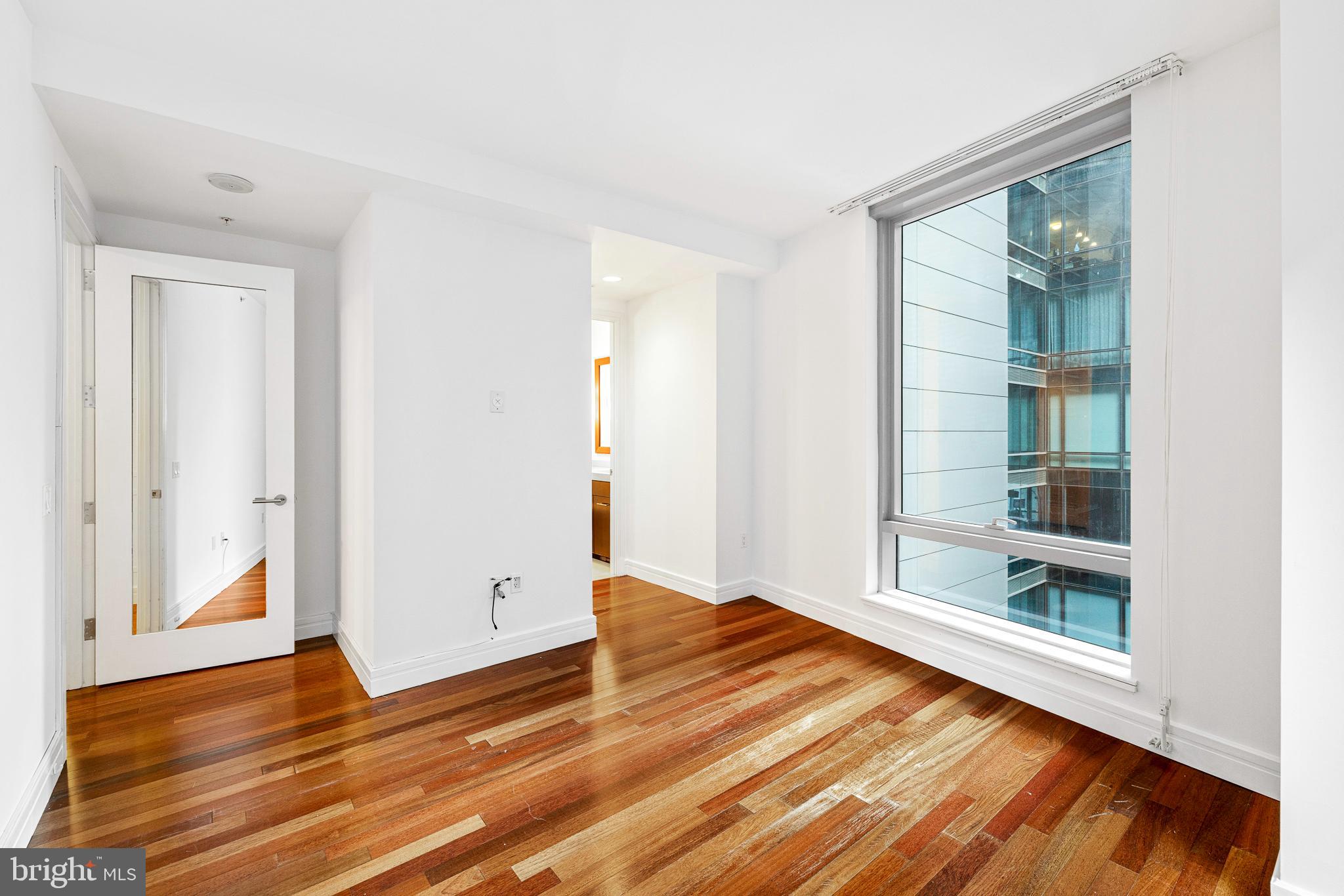 1414 S Penn Sq #8h