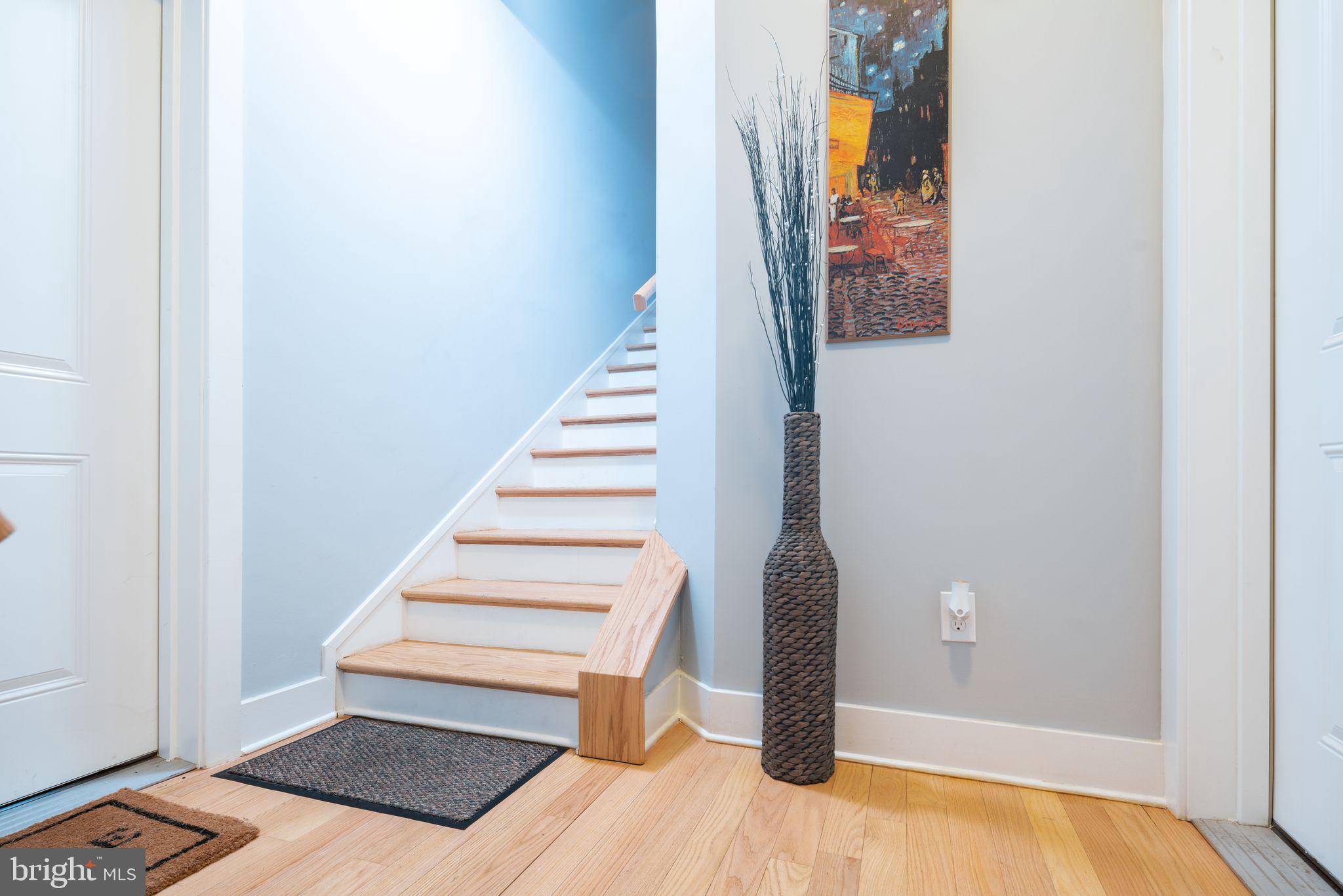 110-112 NAUDAIN ST #4