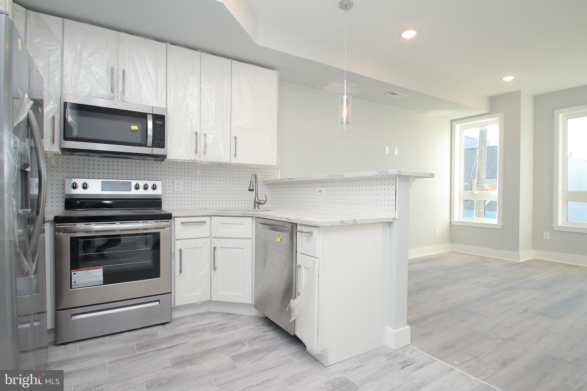 2423 FRANKFORD AVE #3F