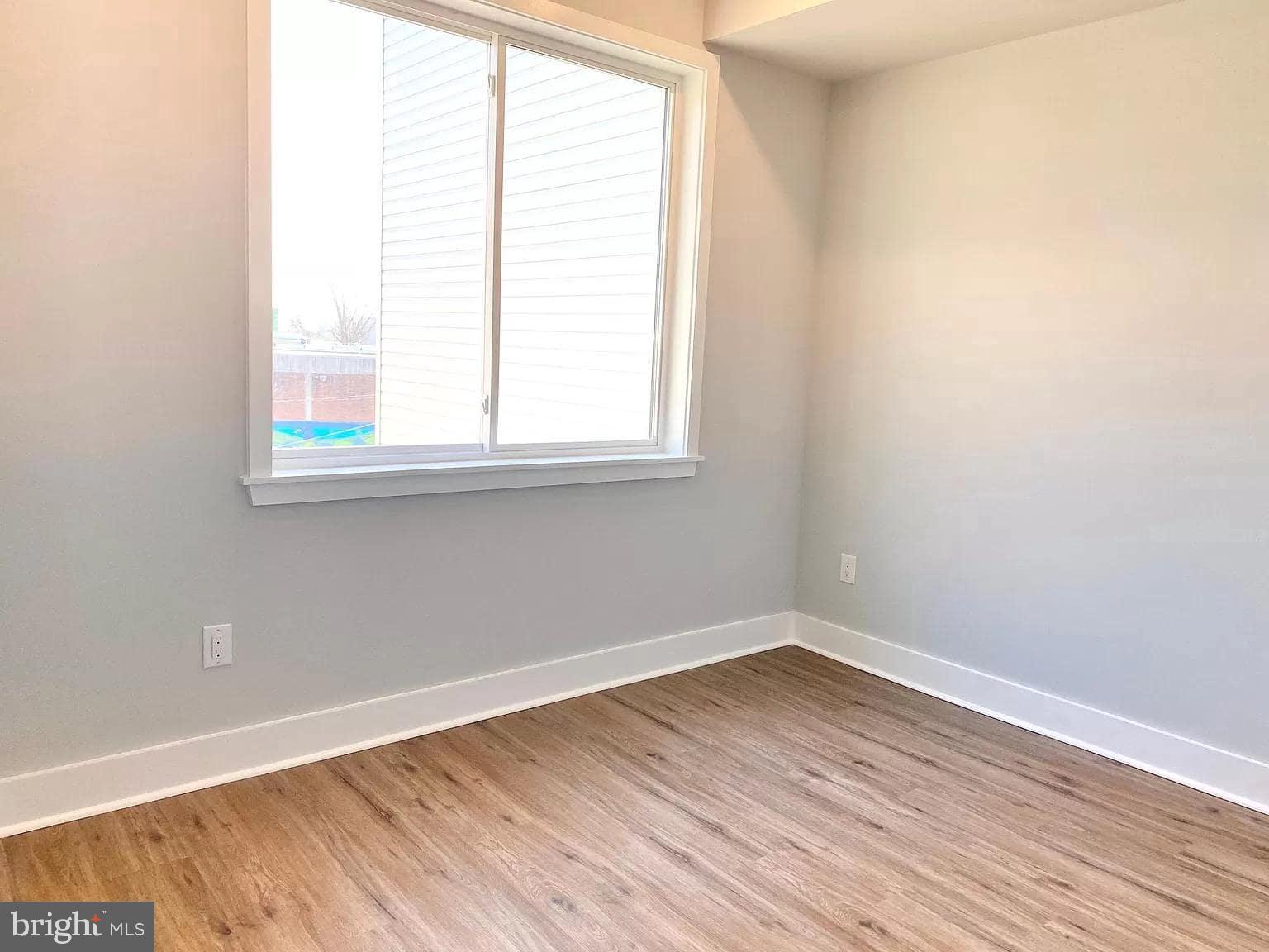 2425 FRANKFORD AVE #3