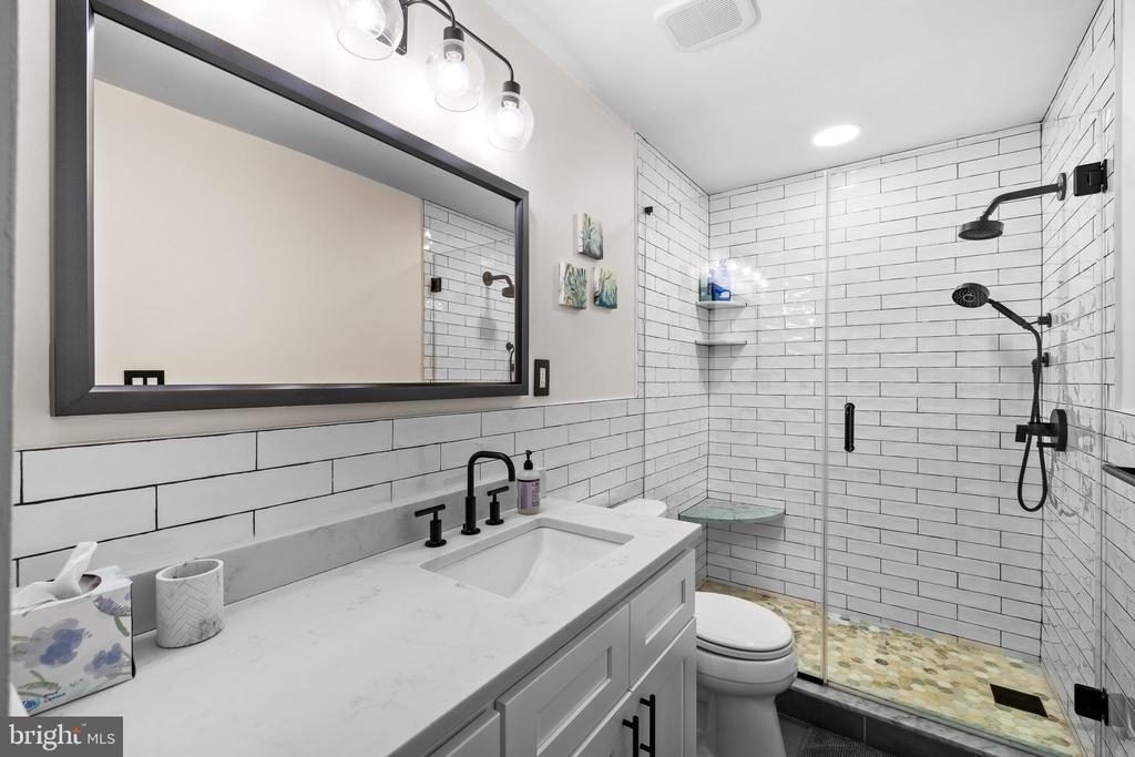 104 N 2ND ST #402