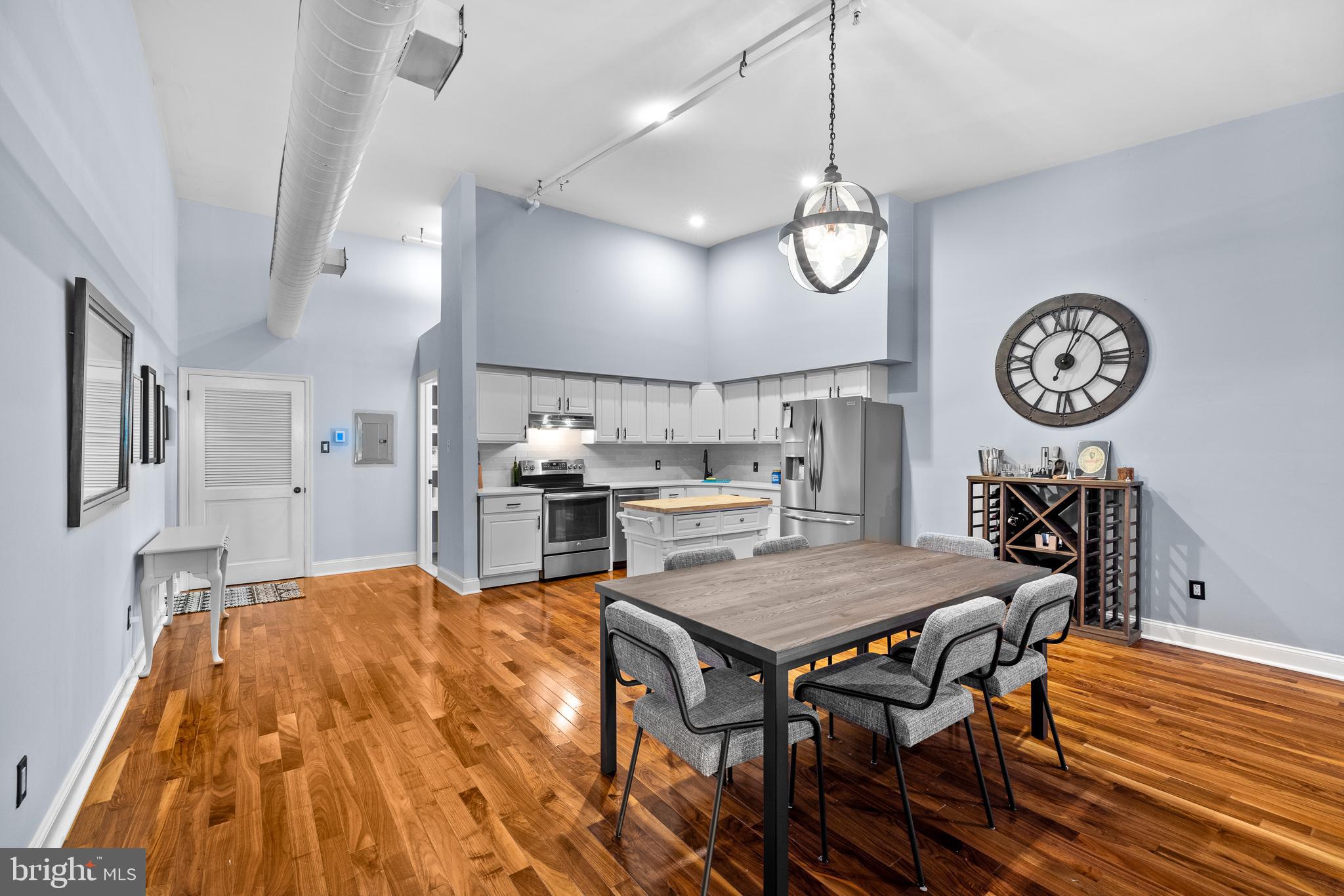 104 N 2ND ST #402