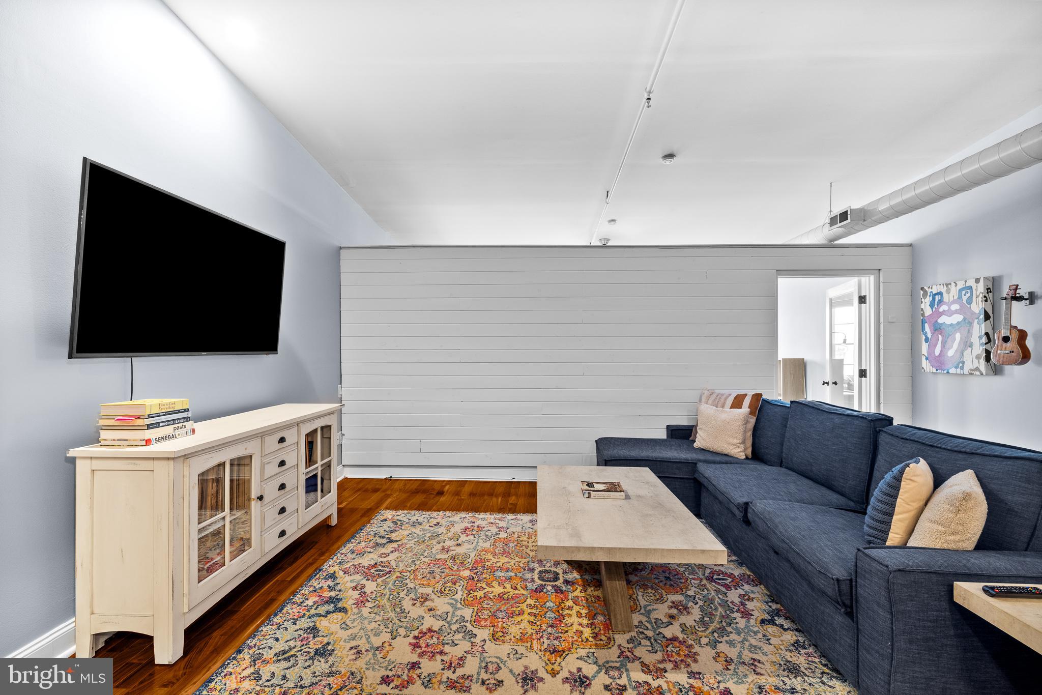 104 N 2ND ST #402