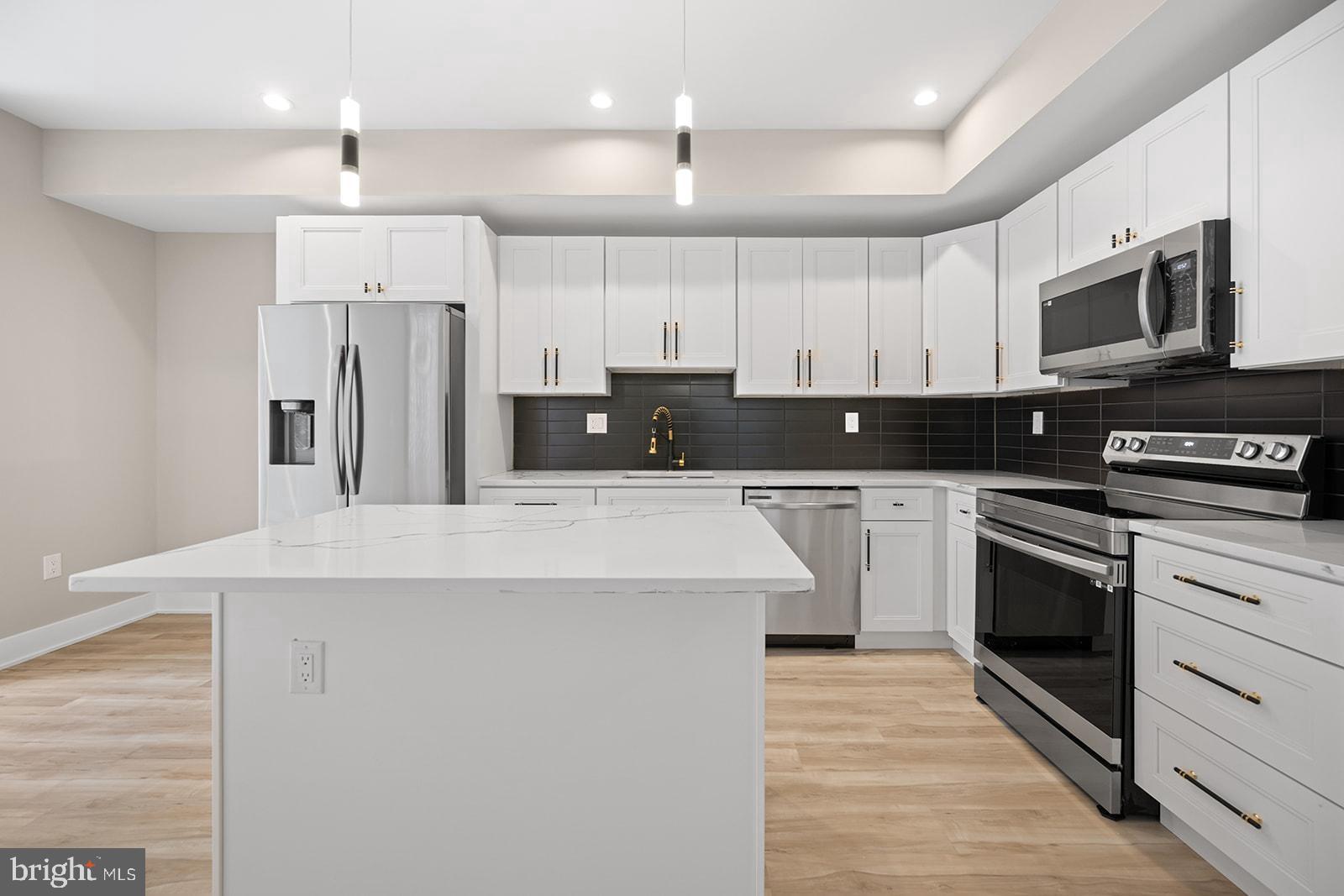 167 W SUSQUEHANNA AVE #2