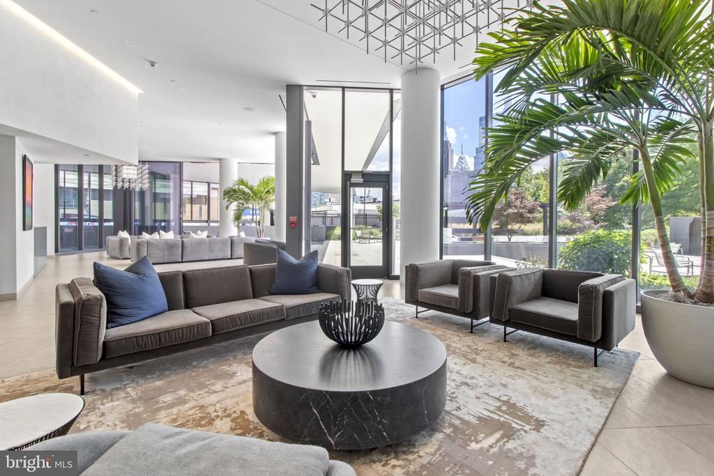 2100 HAMILTON STREET Unit: 5D