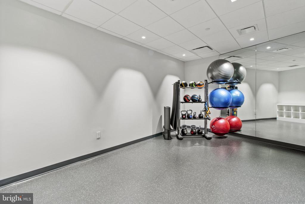 2100 HAMILTON STREET Unit: 5D