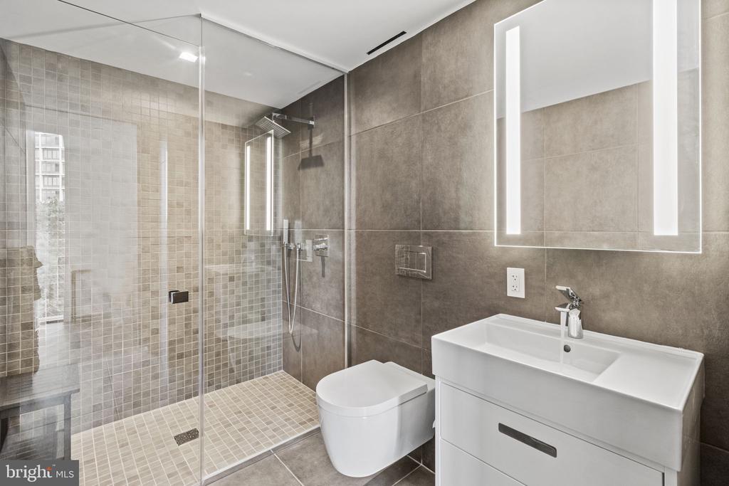 2100 HAMILTON STREET Unit: 5D