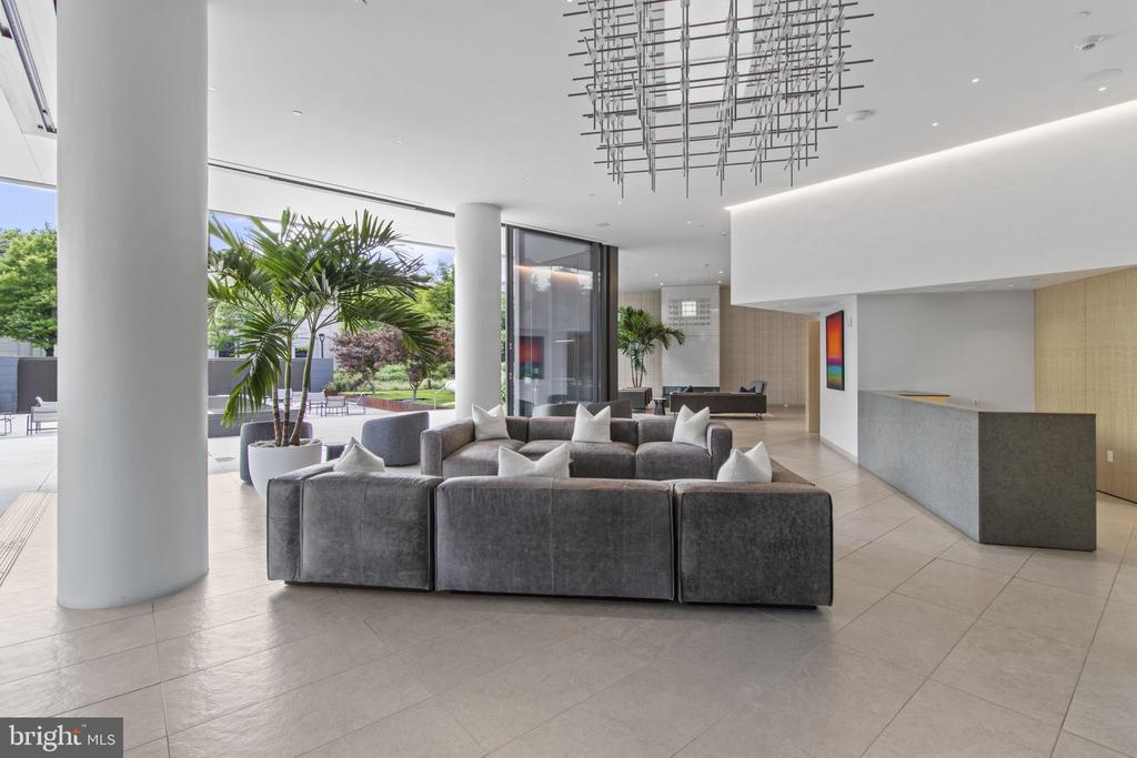 2100 HAMILTON STREET Unit: 5D